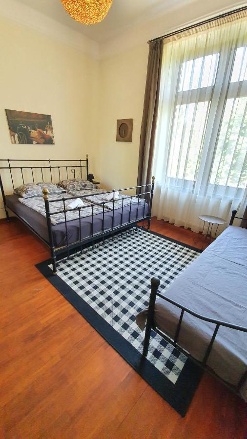 Deak Apartman Шопрон Экстерьер фото